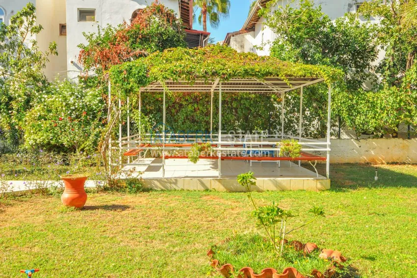 Квартира в Махмутларе с мебелью, застекленным балконом  7 