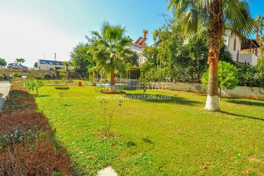 Квартира в Махмутларе с мебелью, застекленным балконом  8 