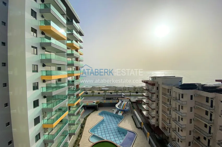 Квартира в Махмутларе, с чистовой отделкой в новом комплексе на первой береговой 1 