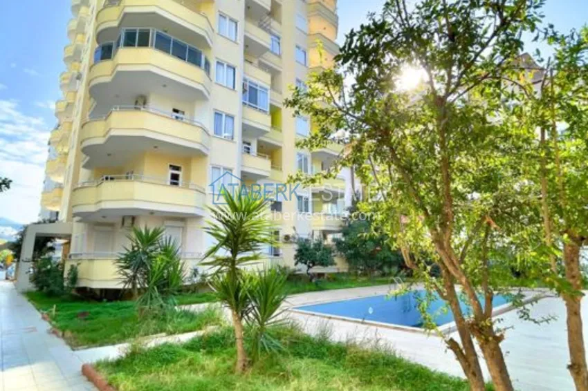 Квартира в Махмутларе уютная с отдельной кухней, мебелью 1 