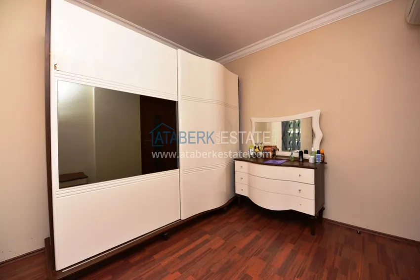 Приобрести Квартира в Алании четырехкомнатная с отдельной кухней в элитном комплексе 11 