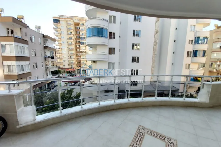 Приобрести Трехкомнатные апартаменты в районе Махмутлар 13 