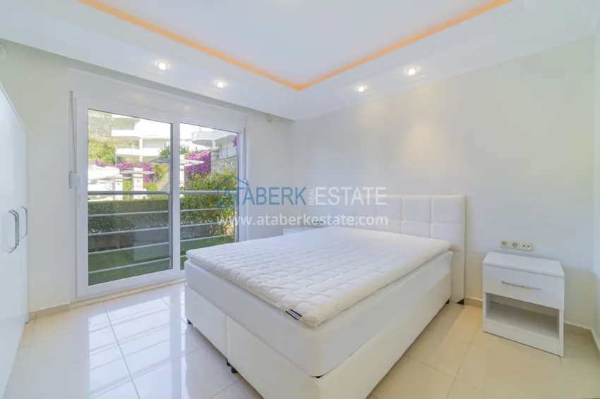 Приобрести Садовый дуплекс в районе Джикджилли с мебелью в жилом комплексе класса-люкс 15 