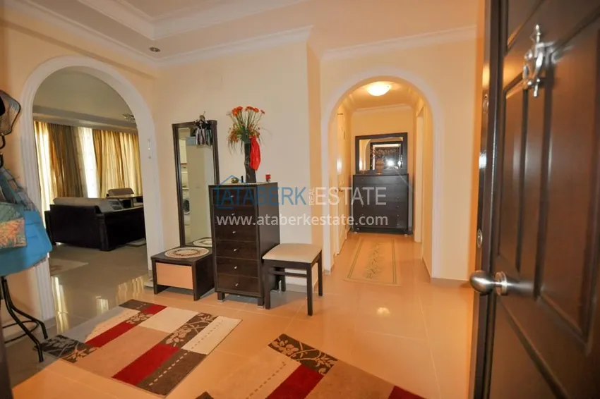 Приобрести Пентхаус-дуплекс в Махмутларе меблированный - с видом на море и горы 1 