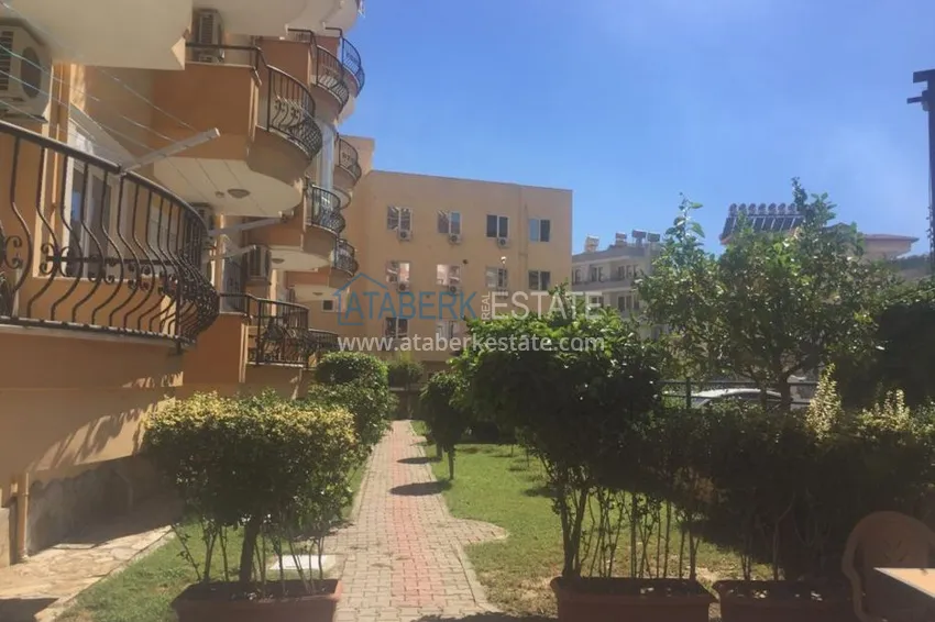 Квартира в центре Алании, трехкомнатная с мебелью и застекленным балконом 3 