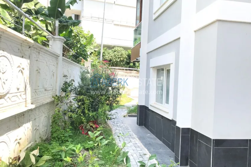 Пентхаус-дуплекс в центре Алании с чистовой отделкой и видом на море 3 