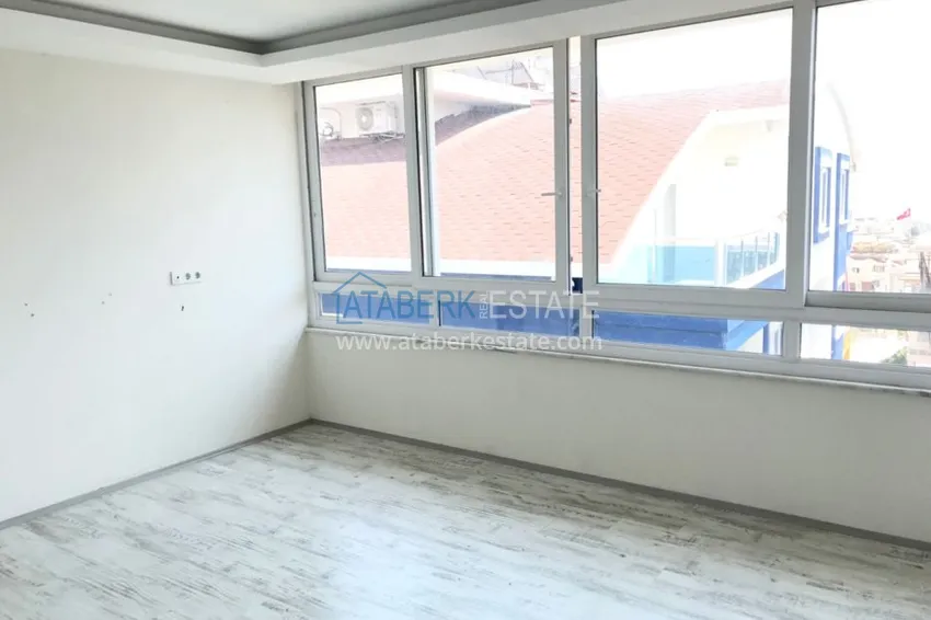 Приобрести Пентхаус-дуплекс в центре Алании с чистовой отделкой и видом на море 2 