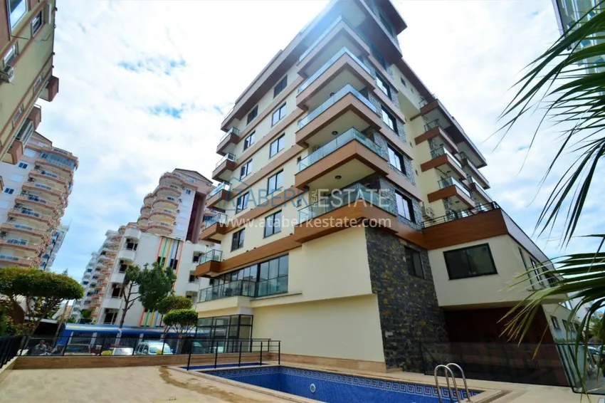 Эксклюзивная квартира в Махмутларе с отдельной кухней и террасой в 130 кв. м 2 