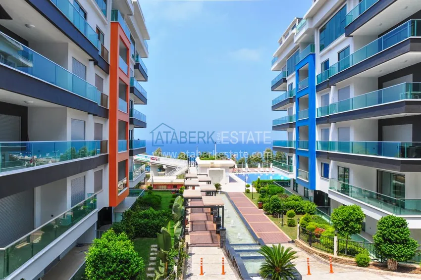 Меблированная квартира с видом на море в элитном комплексе 2 