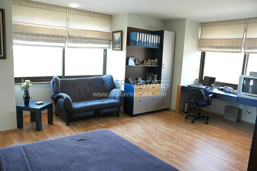 Приобрести Отдельно стоящая вилла в Кестеле – бассейн, газификация, солнечные батареи 30 