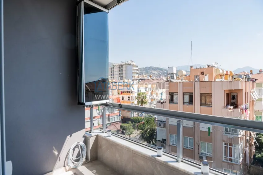 Приобрести Пентхаус в Алании с мебелью в районе пляжа Клеопатра 6 