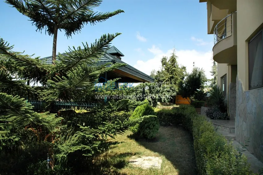 Отдельно стоящая вилла в Кестеле – бассейн, газификация, солнечные батареи 40 