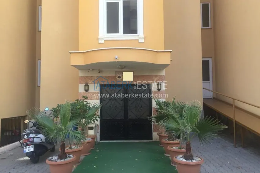 Квартира в центре Алании, трехкомнатная с мебелью и застекленным балконом 5 