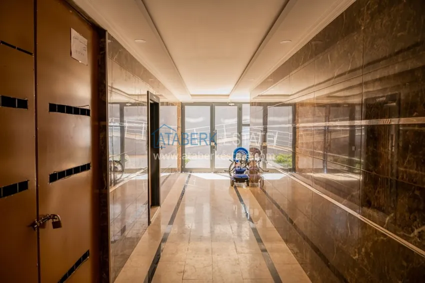 Пентхаус в Алании с мебелью в районе пляжа Клеопатра 4 