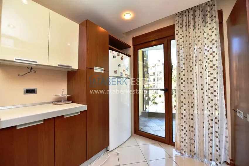 Приобрести Квартира в Алании четырехкомнатная с отдельной кухней в элитном комплексе 7 