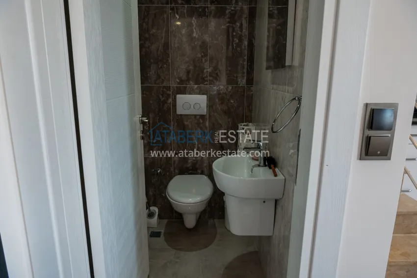 Приобрести Пентхаус в Алании с мебелью в районе пляжа Клеопатра 9 