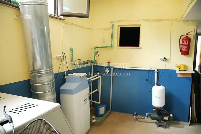 Приобрести Отдельно стоящая вилла в Кестеле – бассейн, газификация, солнечные батареи 55 