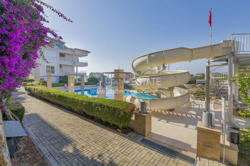 Садовый дуплекс в районе Джикджилли с мебелью в жилом комплексе класса-люкс 8 