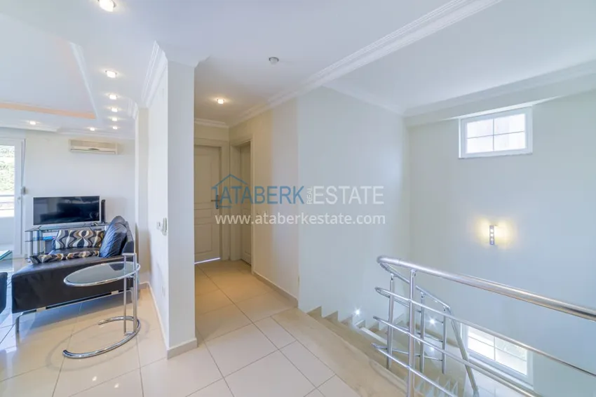 Приобрести Садовый дуплекс в районе Джикджилли с мебелью в жилом комплексе класса-люкс 8 