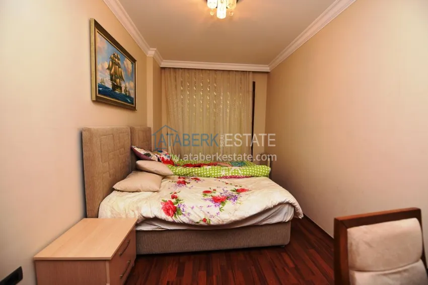 Приобрести Квартира в Алании четырехкомнатная с отдельной кухней в элитном комплексе 9 