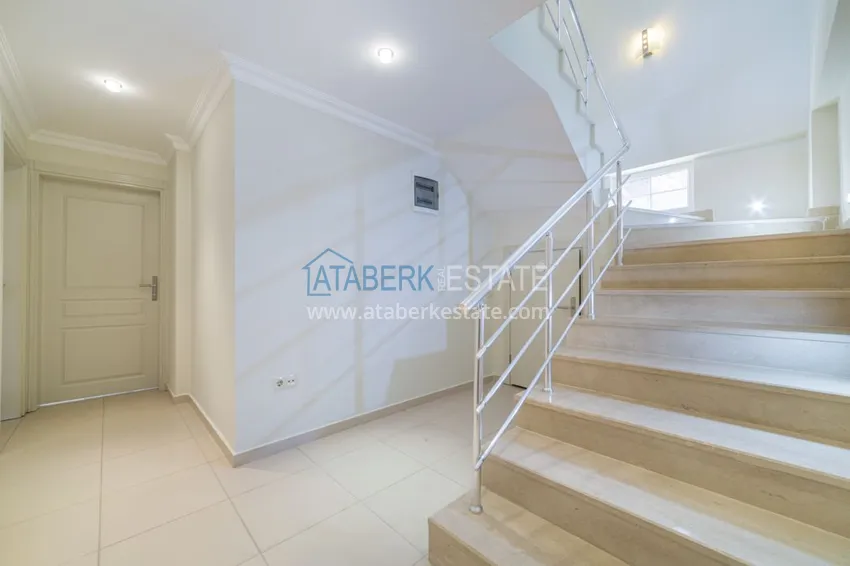 Приобрести Садовый дуплекс в районе Джикджилли с мебелью в жилом комплексе класса-люкс 9 