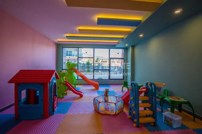 Квартира в Махмутларе четырёхкомнатная с отдельной кухней  10 