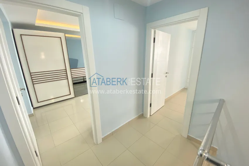 Приобрести Пентхаус-дуплекс в Махмутларе, меблированный с видом на море и горы 13 