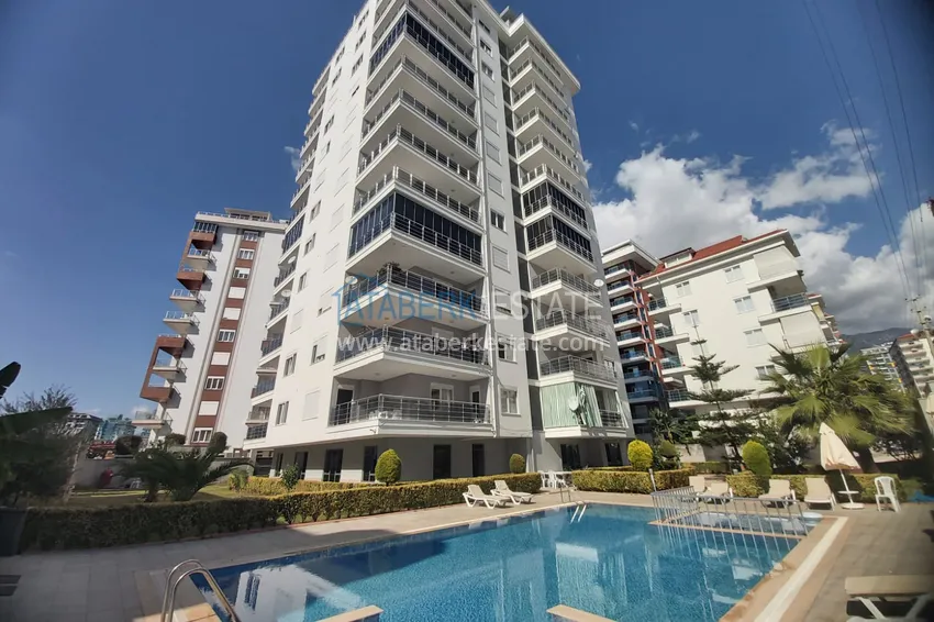 Квартира в Махмутларе с видом на море и горы в жилом комплексе  1 