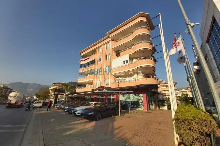 Квартира в районе Оба с мебелью и видом на горы в жилом комплексе  2 