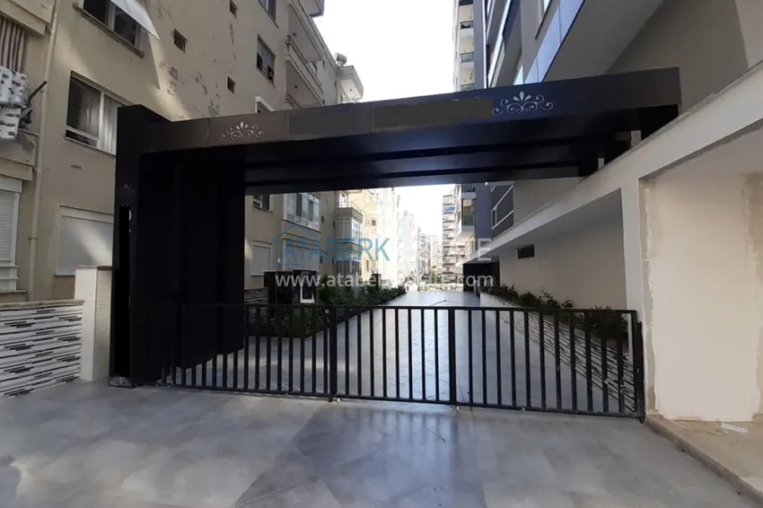 Пентхаус-дуплекс в Махмутларе с мебелью и видом на море в комфортабельном комплексе 6 