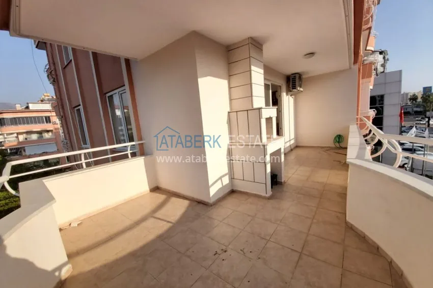 Приобрести Квартира в районе Оба с мебелью и видом на горы в жилом комплексе  8 