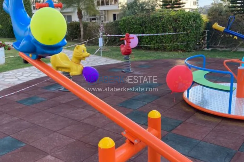 Пентхаус-дуплекс в Авсалларе с мебелью в комфортабельном жилом комплексе 9 