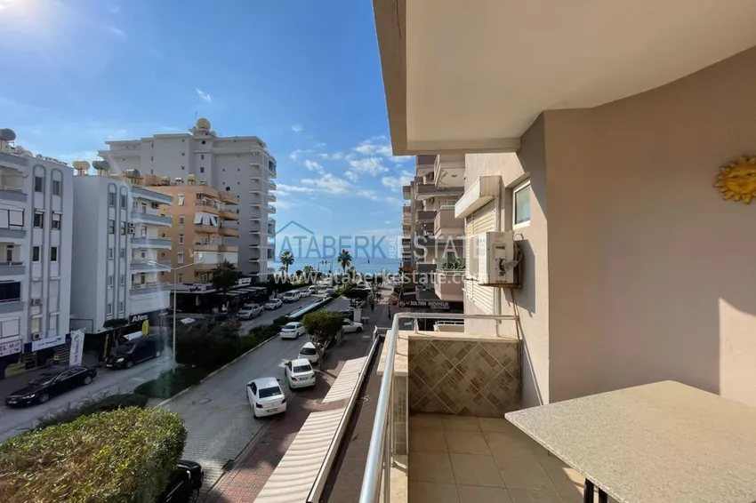 Трехкомнатная квартира с мебелью на второй береговой линии в Махмутларе, Алания, 100 м2 1 