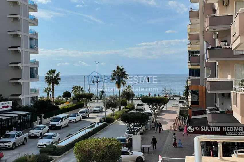 Приобрести Трехкомнатная квартира с мебелью на второй береговой линии в Махмутларе, Алания, 100 м2 15 