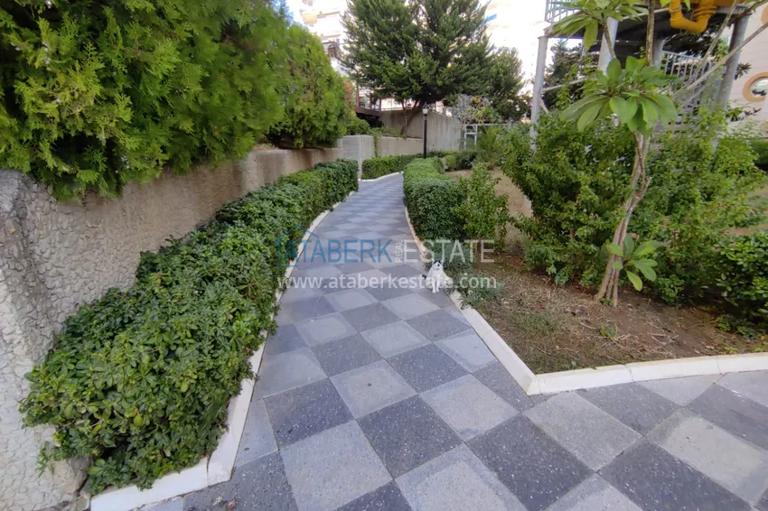 Квартира в Махмутларе с мебелью, застекленным балконом и видом на море  13 