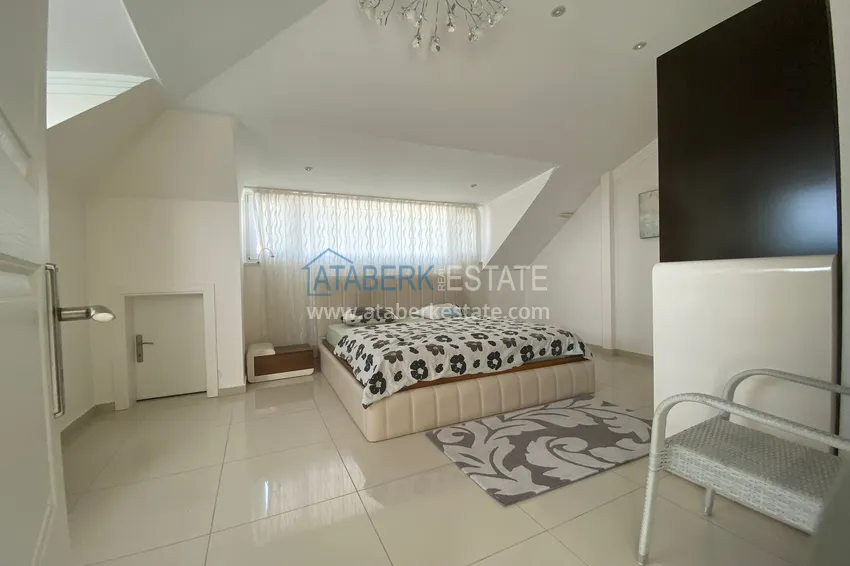 Приобрести Пентхаус-дуплекс в районе Кестель с мебелью – первая береговая линия  12 