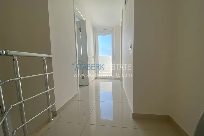 Приобрести Пентхаус-дуплекс в районе Кестель с мебелью – первая береговая линия  14 