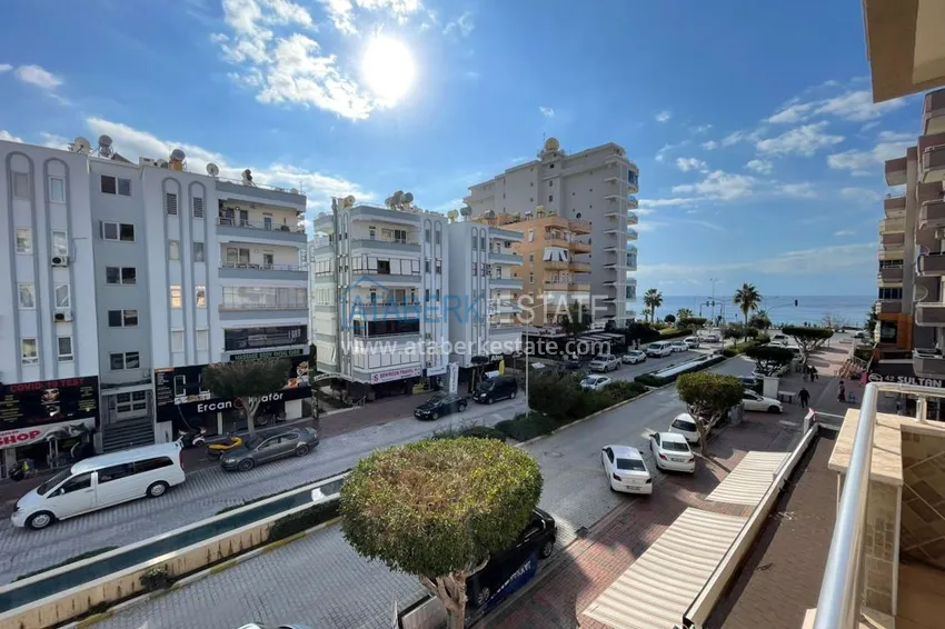 Приобрести Трехкомнатная квартира с мебелью на второй береговой линии в Махмутларе, Алания, 100 м2 18 