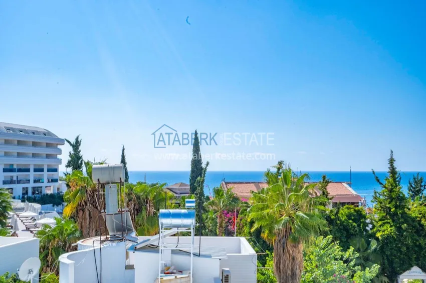 Приобрести Двухэтажная квартира в районе Окурджалар в комплексе закрытого типа 13 