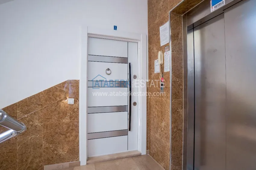 Квартира в Алании трехкомнатная в районе пляжа Клеопатра  2 