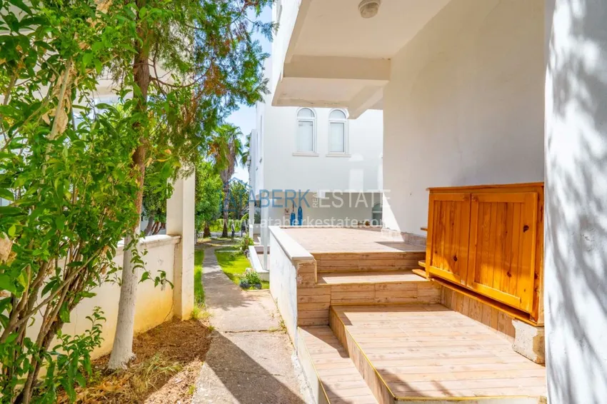 Двухэтажная квартира в районе Окурджалар в комплексе закрытого типа 16 