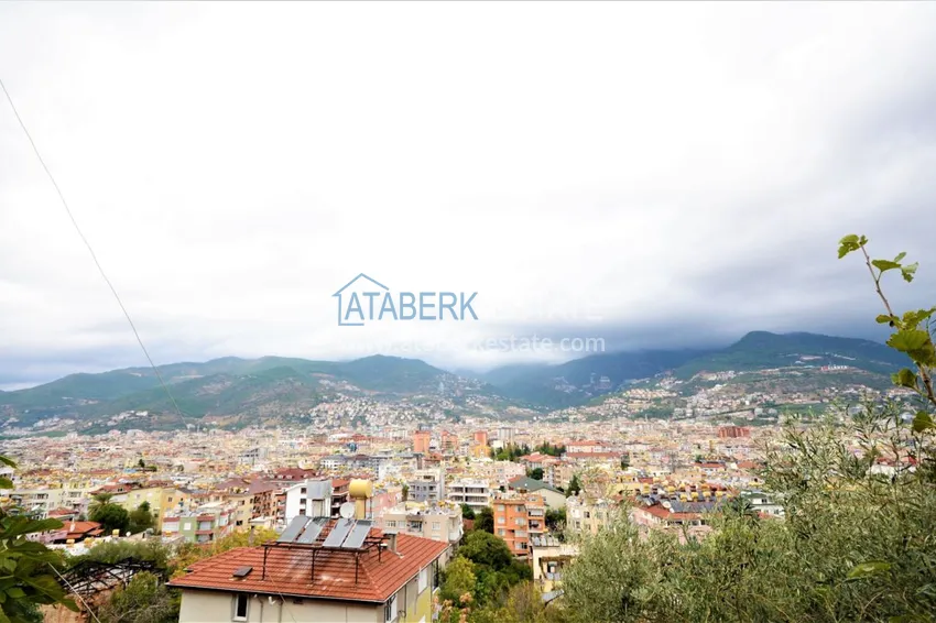 Таунхаус в центре Алании с мебелью и роскошными видовыми характеристиками  1 