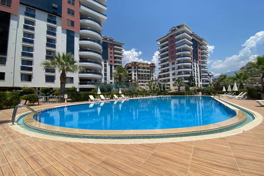 Видовой пентхаус в Оба с отдельной кухней, мебелью и открытым видом на море и горы 1 