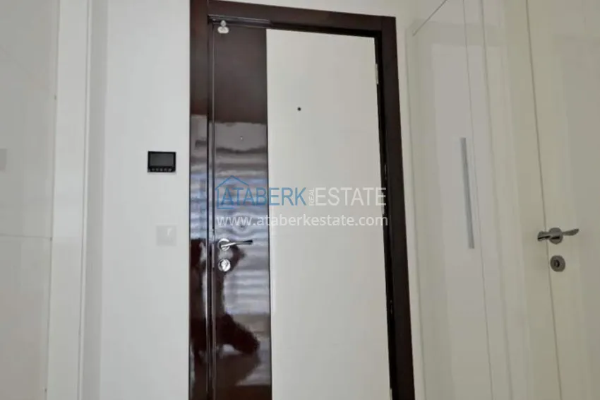 Приобрести Квартира в Алании, район пляжа Клеопатра с мебелью и видом на море 1 