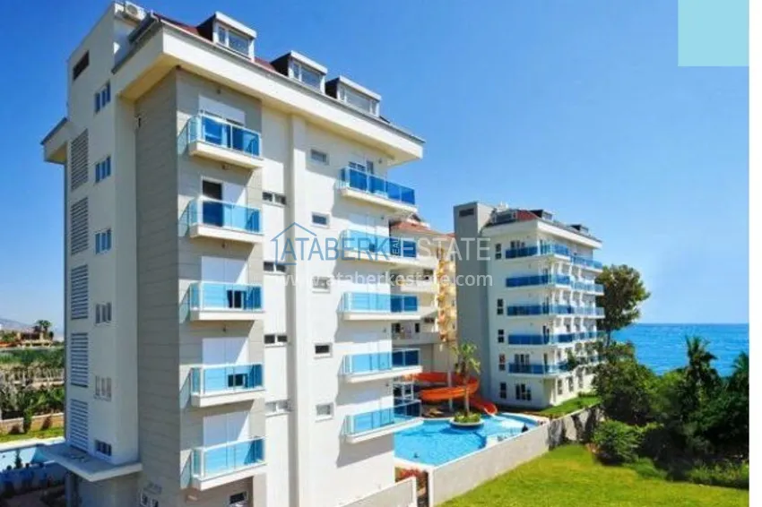 Пентхаус-дуплекс в районе Кестель с мебелью – первая береговая линия  1 