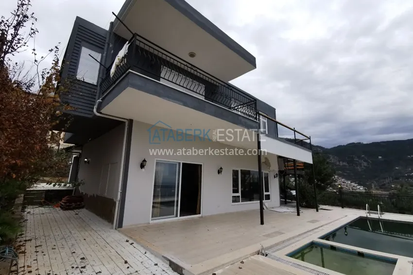 Вилла в Алании район Тепе с потрясающими видовыми характеристиками 1 