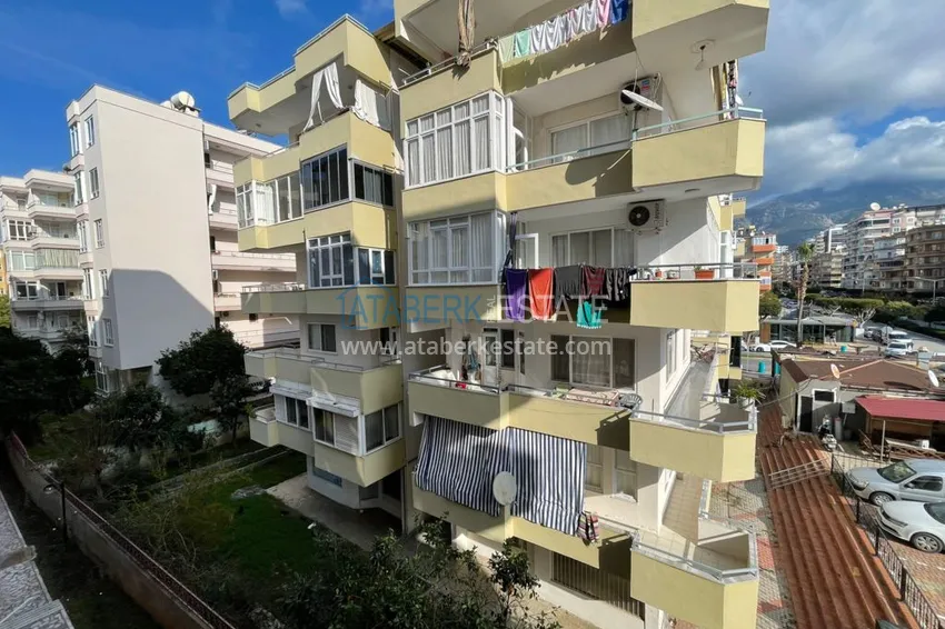 Приобрести Трехкомнатная квартира с мебелью на второй береговой линии в Махмутларе, Алания, 100 м2 26 