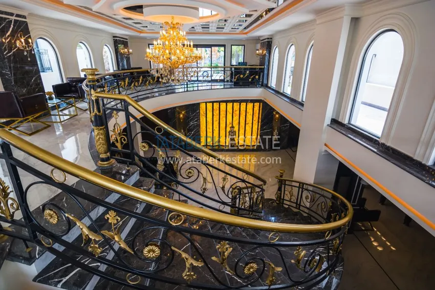 Квартира в районе Оба меблированная с видом на море и горы. Недвижимость под ВНЖ 24