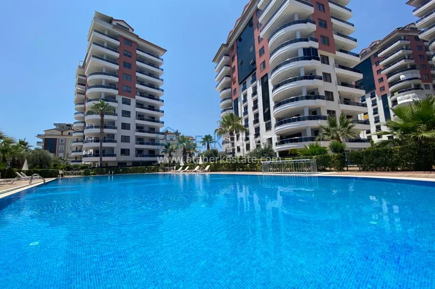 Видовой пентхаус в Оба с отдельной кухней, мебелью и открытым видом на море и горы 3 