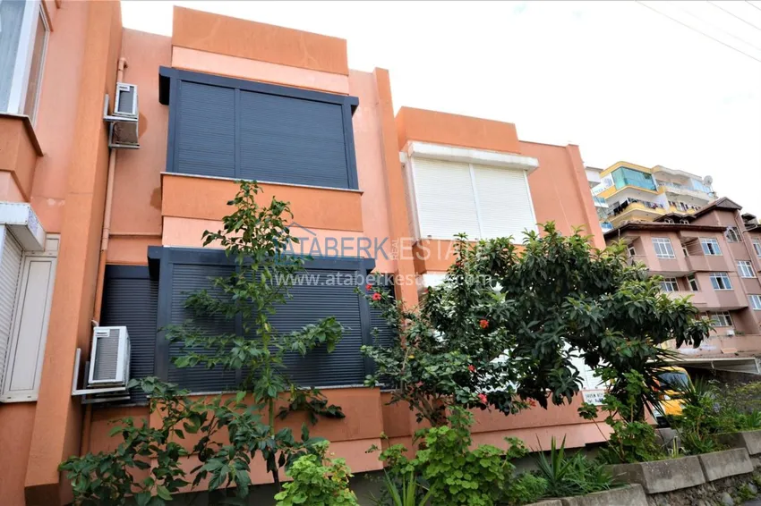 Таунхаус в центре Алании с мебелью и роскошными видовыми характеристиками  3 